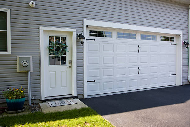 24/7 Emergency Garage Door Panel Replacement experts in Raleigh, NC